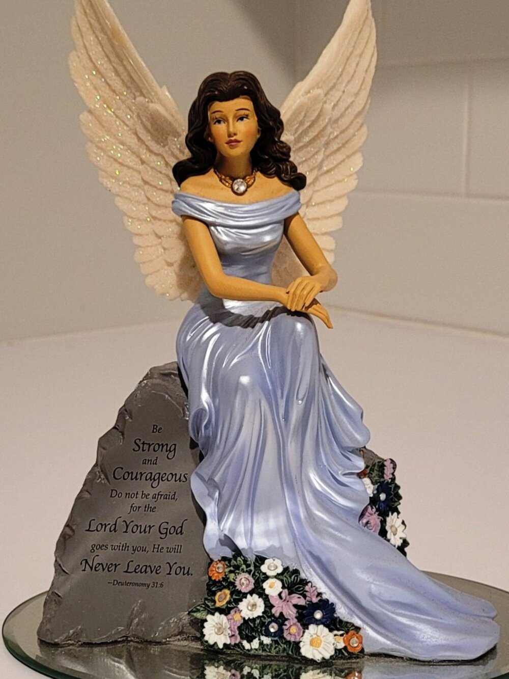 Hamilton Coll. Dona Gelsinger Angel of Courage Figurine #A3755 mirror base